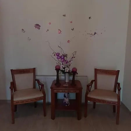 아파트 Kyriako's *